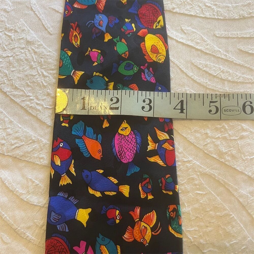 Addiction Silk Men's Tie Black Tropical Fish Aquarium Ocean Animal Print - Picture 4 of 4